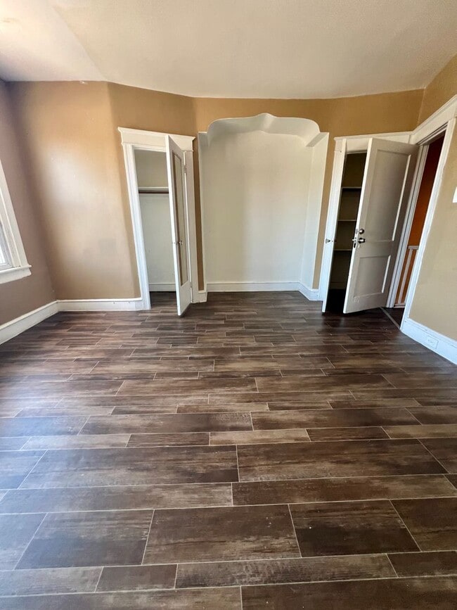 Building Photo - Spacious 3-Bedroom Townhome in Juniata! Available NOW!