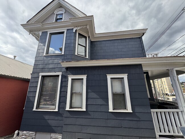 Building Photo - 124 Fayette St