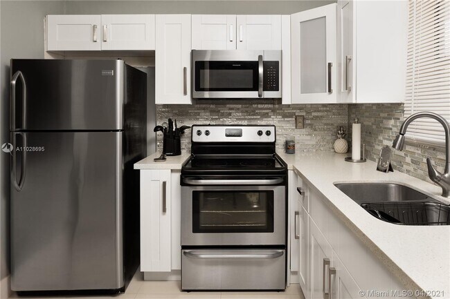 Building Photo - 7505 SW 82nd St