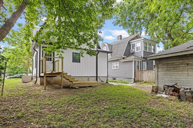 Building Photo - 403 N 9th St