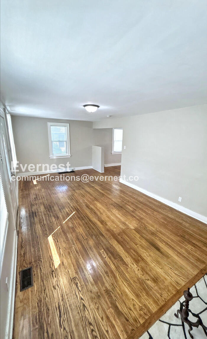 Building Photo - 3864 Marietta Dr
