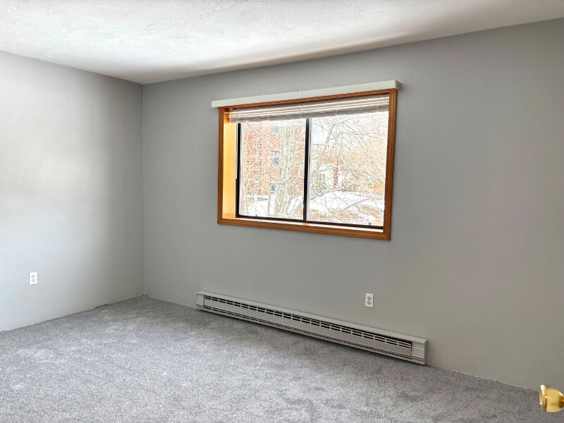 Building Photo - 67 Milliken Ave