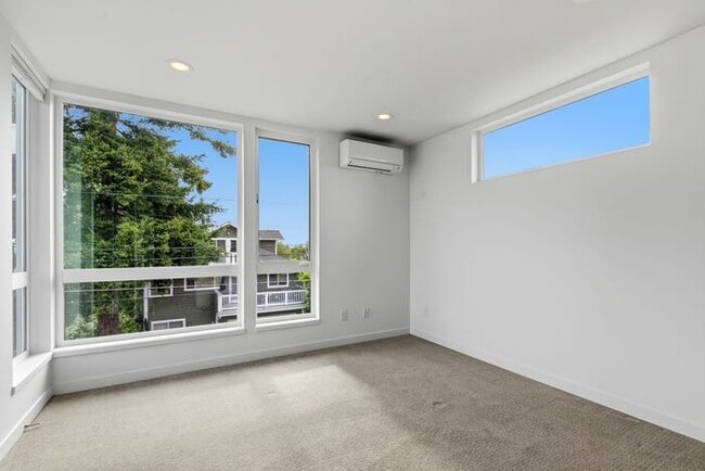 Building Photo - Air Conditioned Hilltop Gem w/ 360° Rooftop Ocean, Mountain and Skyline Views
