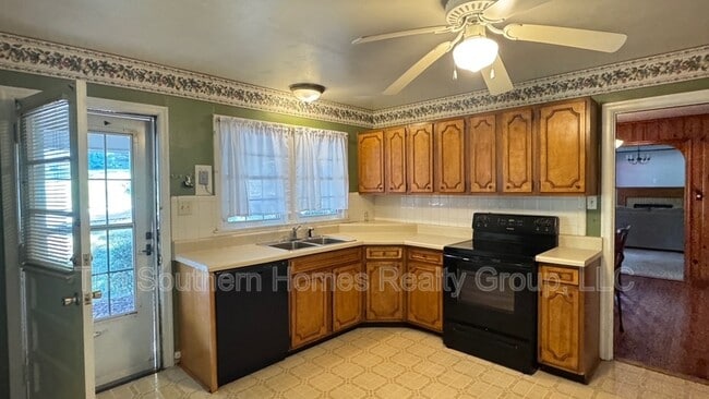 Building Photo - 1012 Wilson St