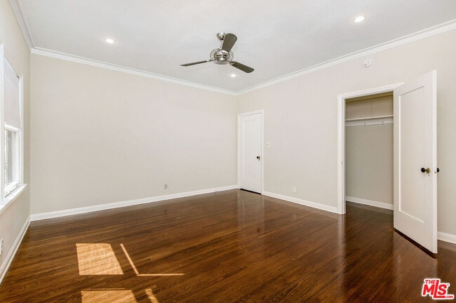 Building Photo - 846 S Lucerne Blvd