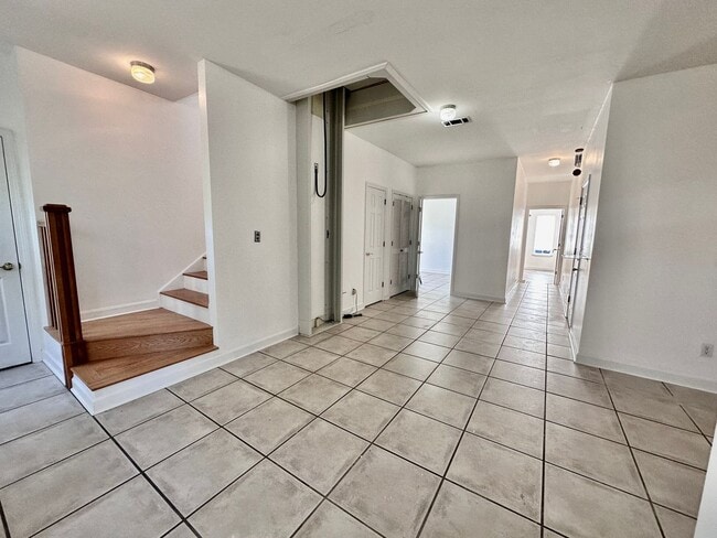 Building Photo - Live Near the Water – 3-Bedroom Home with ...