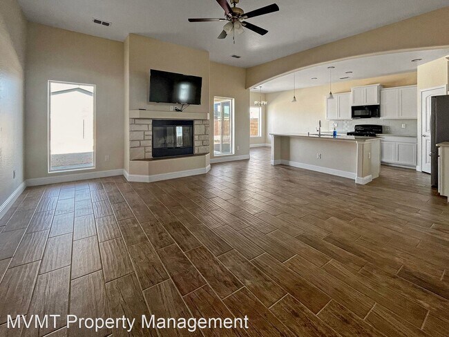 Building Photo - 3 br, 2 bath House - 10 Mighty Atom Circle