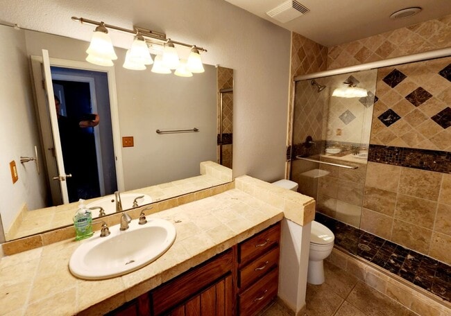 Building Photo - 10995 Allison Ct