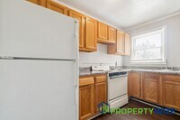 Building Photo - 811 Stoll St