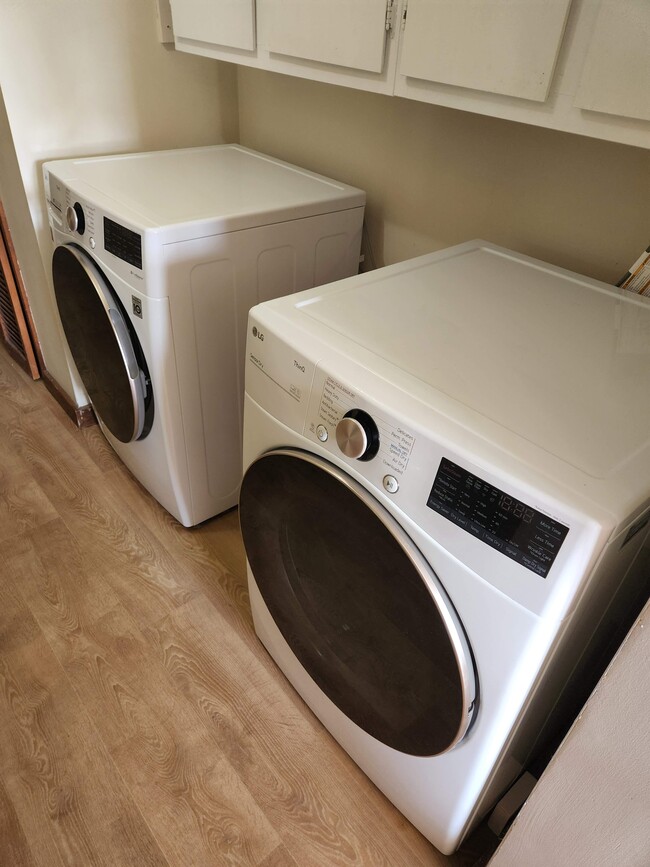 Washer and dryer - 1296 Drift Rd