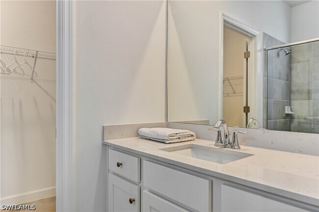 Building Photo - 20545 Hazelnut Ct