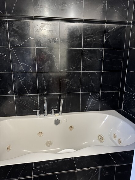 Building Photo - 764 N Regatta Dr