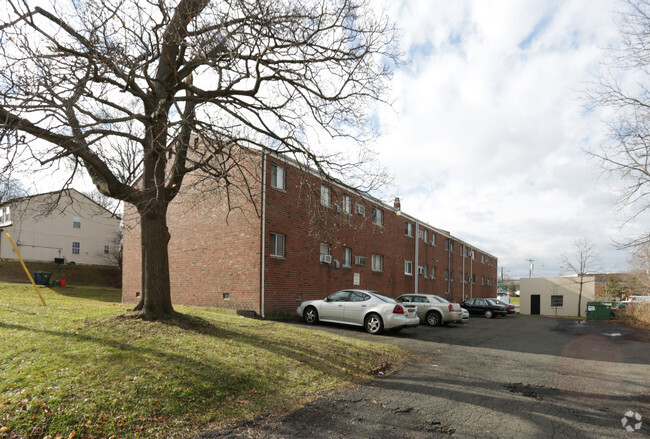 Building Photo - 1841 Davisville Rd