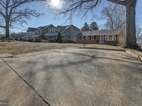 Building Photo - 302 Harris Rd