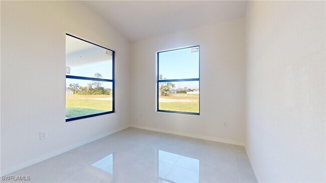 Building Photo - 2421 NW 24th St