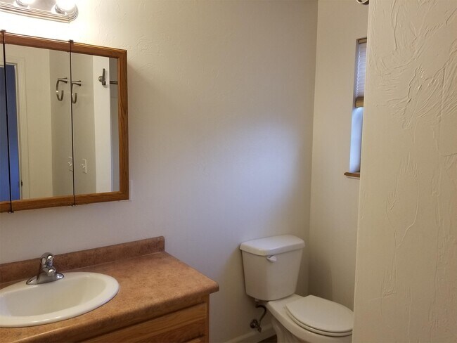 Building Photo - 1408 Wyoming St