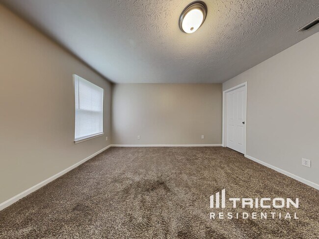 Building Photo - 8140 Carina Dr