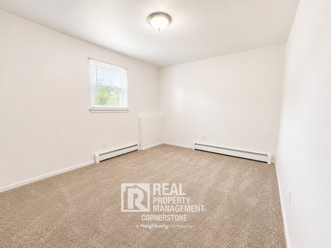 Building Photo - Budget-Friendly Comfort | 2-Bedroom with Updated Kitchen & Heat Included