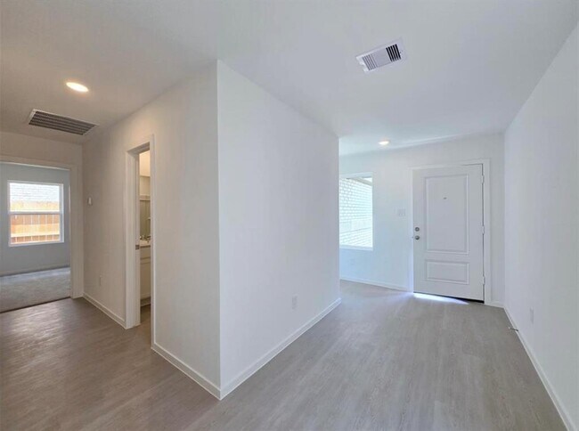 Building Photo - 28818 Texas Sparrow Ln