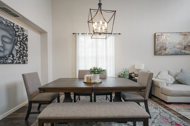 Building Photo - 5884 Cedarwood Cmn