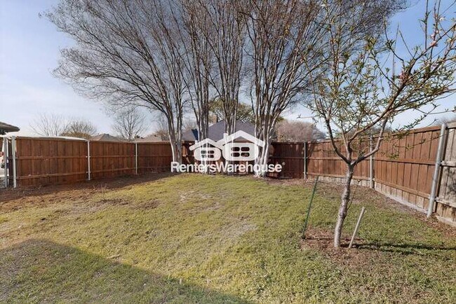 Building Photo - Renovated home in Plano Ready to Be Your Home