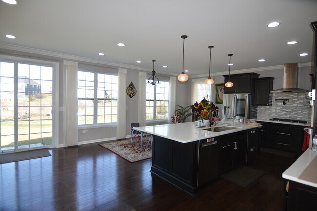 Building Photo - 124 Roman Ln