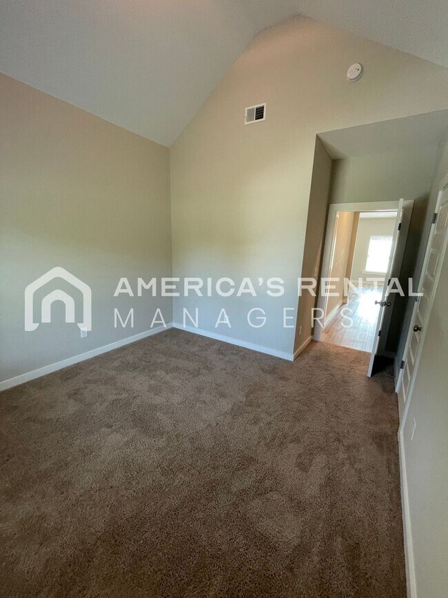 Building Photo - Home for Rent in Jasper, AL!!!  View with 48 Hours Notice!