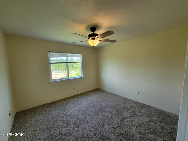 Building Photo - 866 Premier Dr