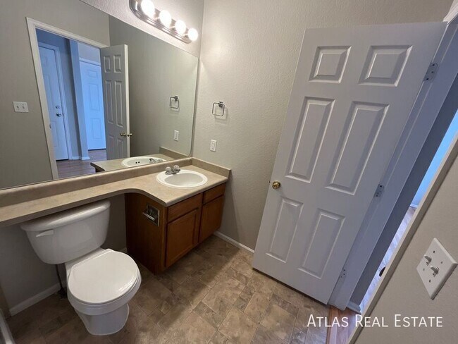 Building Photo - 6423 Elsinore Dr