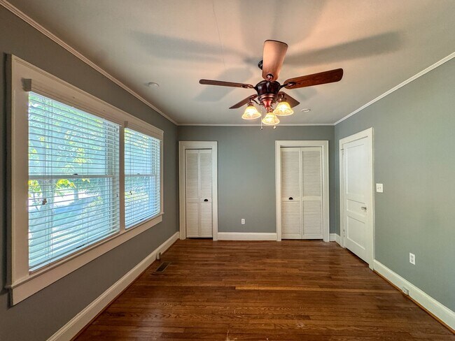 Building Photo - Charming 2 Bed 1.5 Bath Home in Haymount