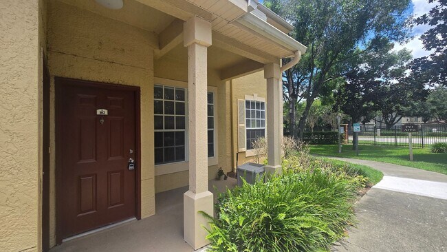 Building Photo - 819 Grand Regency Pointe
