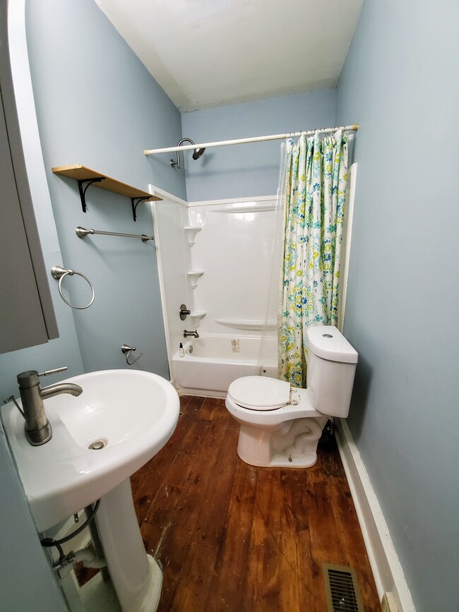 Upstairs Bathroom - 265 S Skidmore St