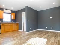 Building Photo - 1-Bedroom ADU with Modern Upgrades and Pri...