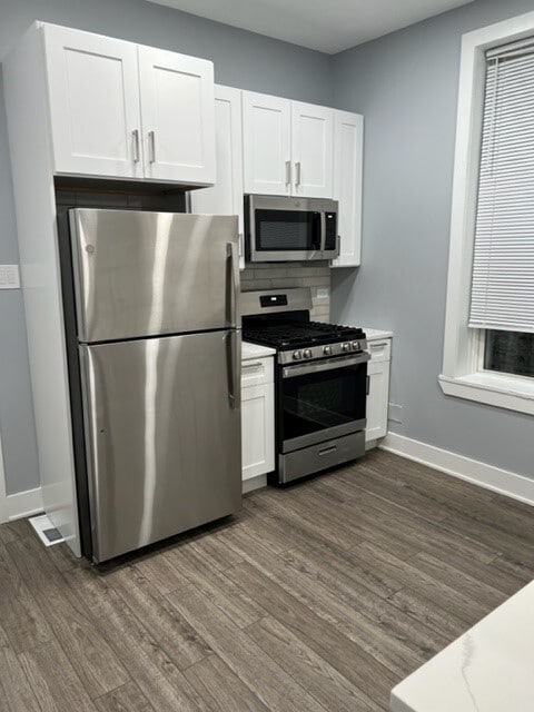 Kitchen - 3327 W Hirsch St