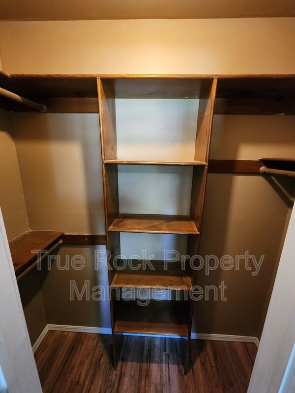 Building Photo - 14431 County Rd 3587