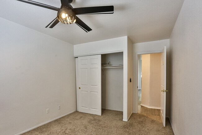 Building Photo - 7353 Rockwood Ct