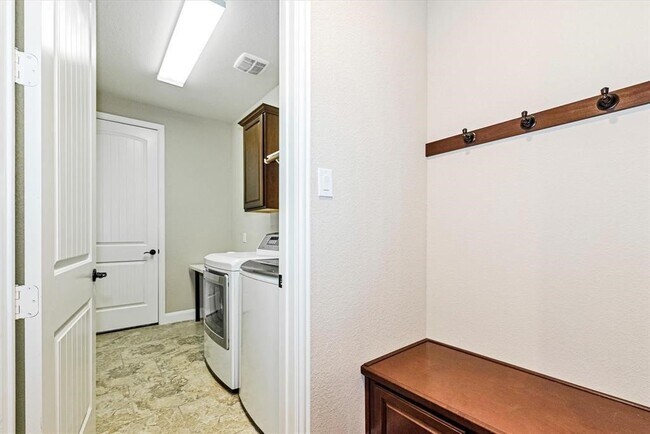 Building Photo - 6838 Adrienne Arbor Dr