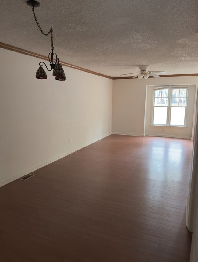 Building Photo - 164 Winners Cir