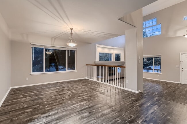 Building Photo - Newly Remodeled Home in the Broadlands!  4...