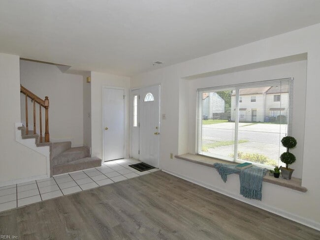 Building Photo - HILLTOP AREA FOR RENT!