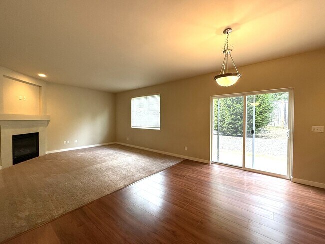 Building Photo - Beautiful 2-Story Monroe Home - Avail 8/20!