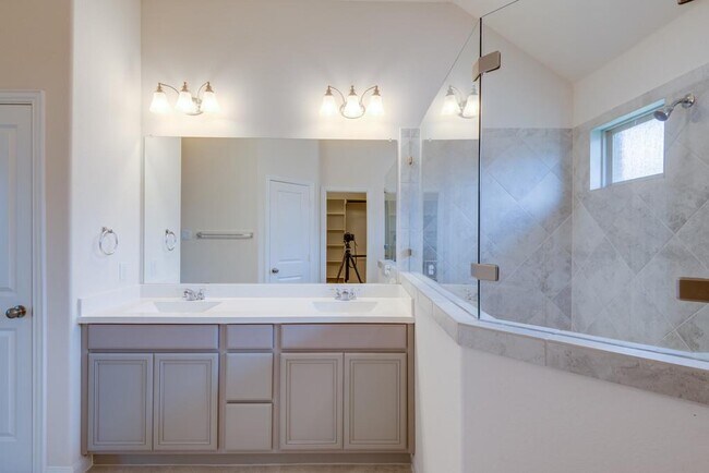 Building Photo - 501 Blue Agave Ln