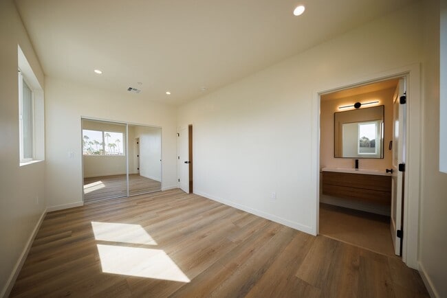 Building Photo - LUXURY in Prime Culver City