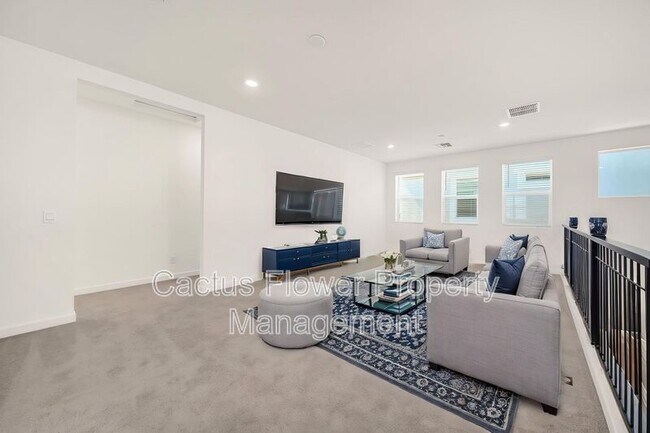 Building Photo - 6946 W Buckhorn Trail