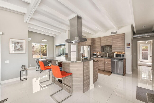 Building Photo - 73409 Little Bend Trail