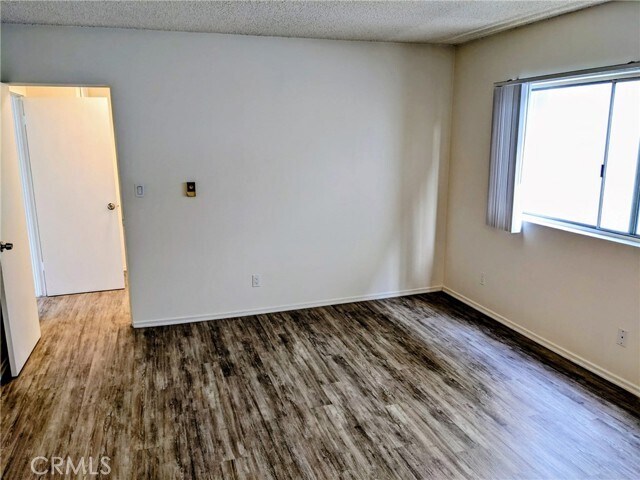 Building Photo - 11942 Darlington Ave