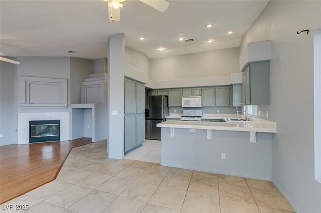 Building Photo - 7782 Top Hat Ave