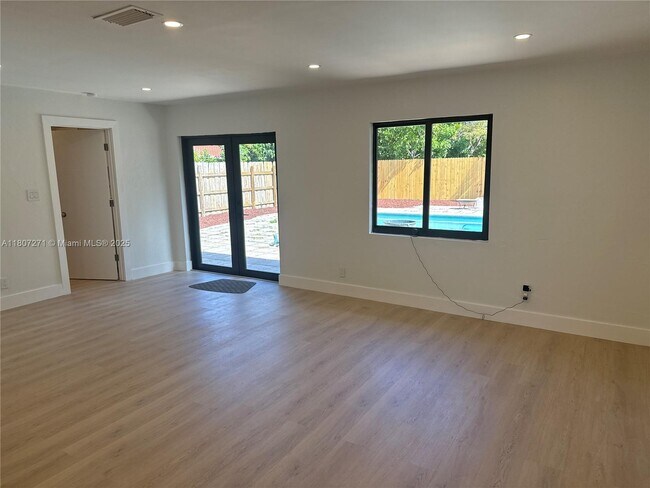 Building Photo - 3081 NW 103rd Ln
