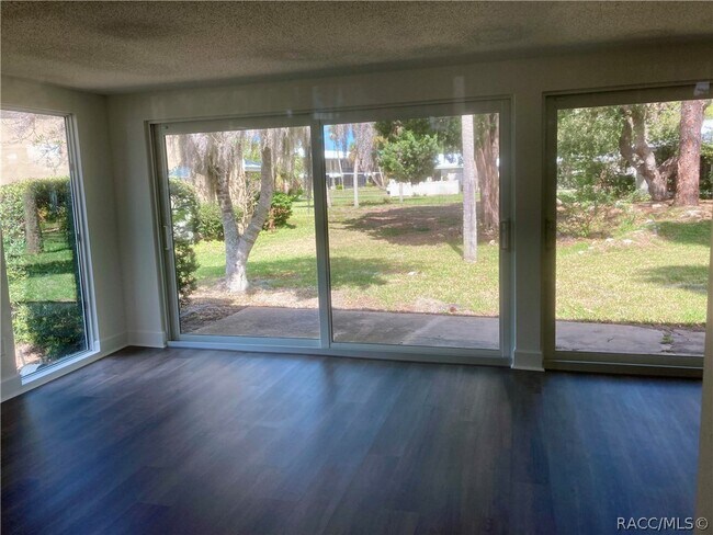 Building Photo - 11499 W Bayshore Dr