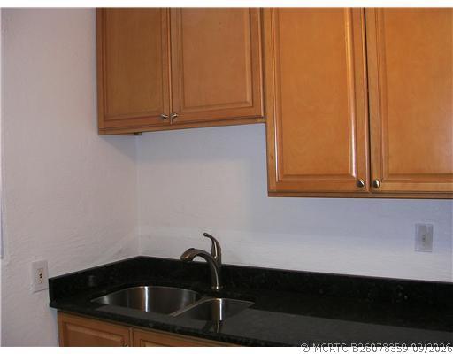 Building Photo - 506 38th St